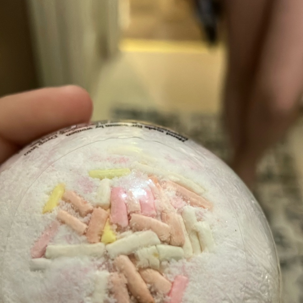 ONYX Bathhouse Strawberry Sprinkles Bathbomb